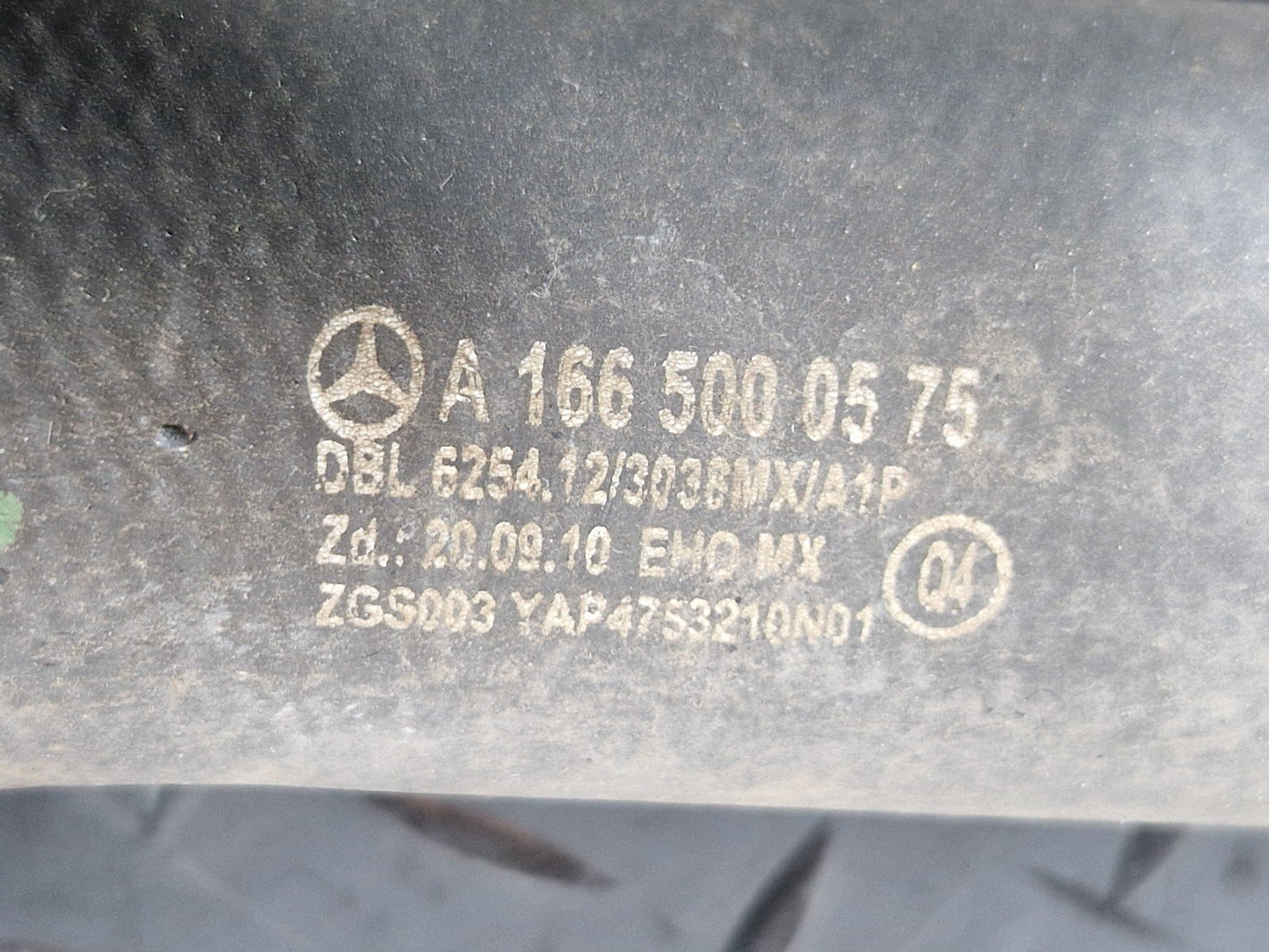 11-19 MERCEDES BENZ ML W166 RADIATOR WATER COOLANT HOSE PIPE A1665000575
