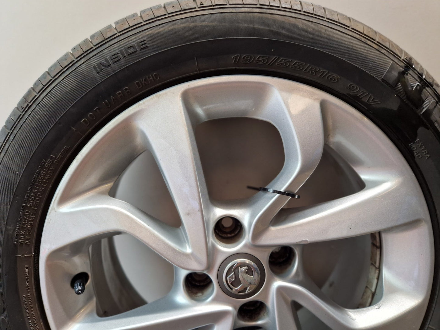 Vauxhall Corsa MK4 (E) (4500) 16" Alloy Wheel with Tyre 195/55/16 ~5mm
