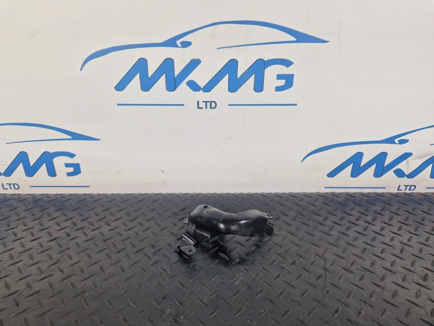 14-21 MERCEDES BENZ C W205  EXHAUST  BRACKET HOLDER A6510780784