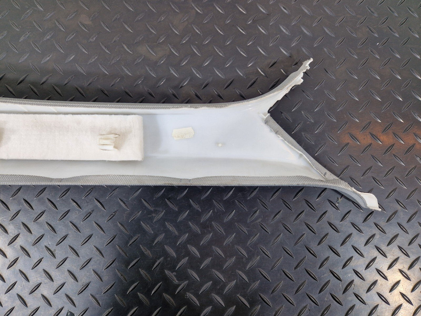 16-19 AUDI A4 B9 OEM A POST PILLAR INNER TRIM LH PASSENGER SIDE 8W0867233D