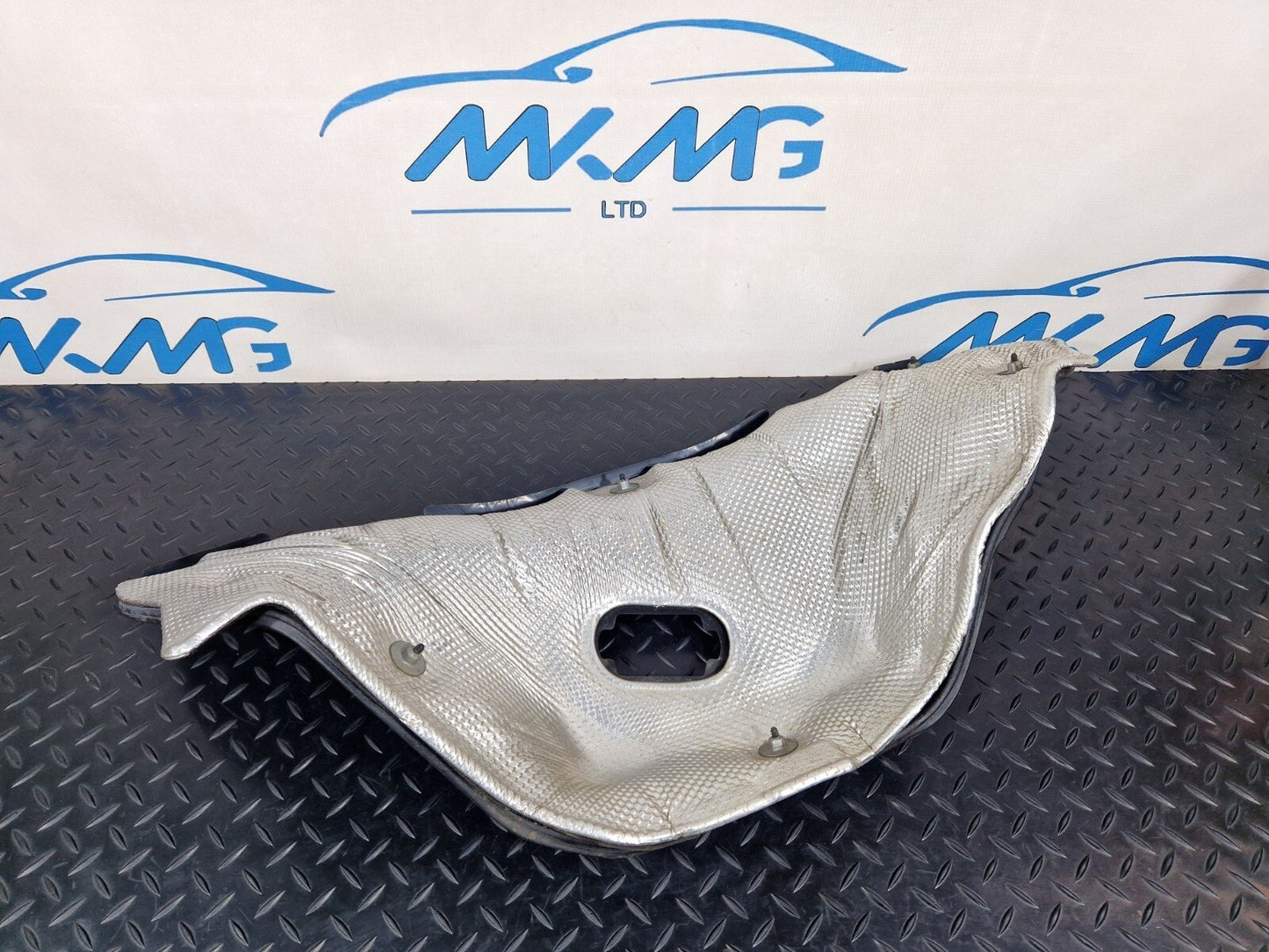 16-19 AUDI A4 B9 GENUINE BULKHEAD FIREWALL HEAT PROTECTION SHIELD 8W0819523C