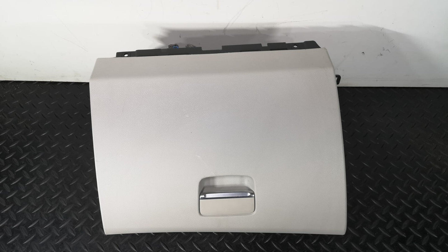 13-19 MERCEDES BENZ CLA W117 C117 GLOVE BOX DASHBOARD STORAGE COMPARTMENT