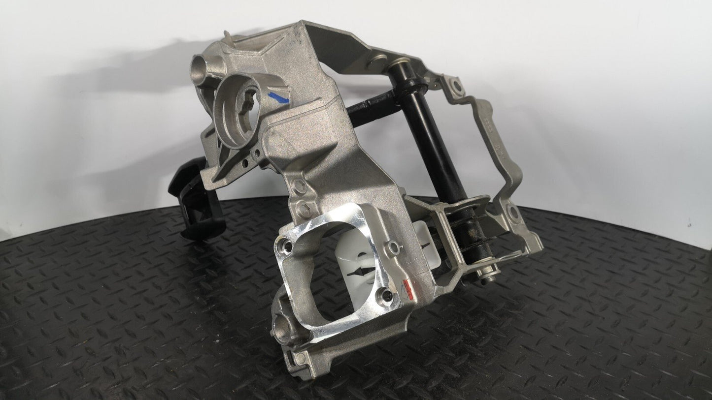 16-19 AUDI A4 B9 S-LINE GENUINE AUTOMATIC GEARBOX BRAKE PEDAL & FRAME 8W2723140