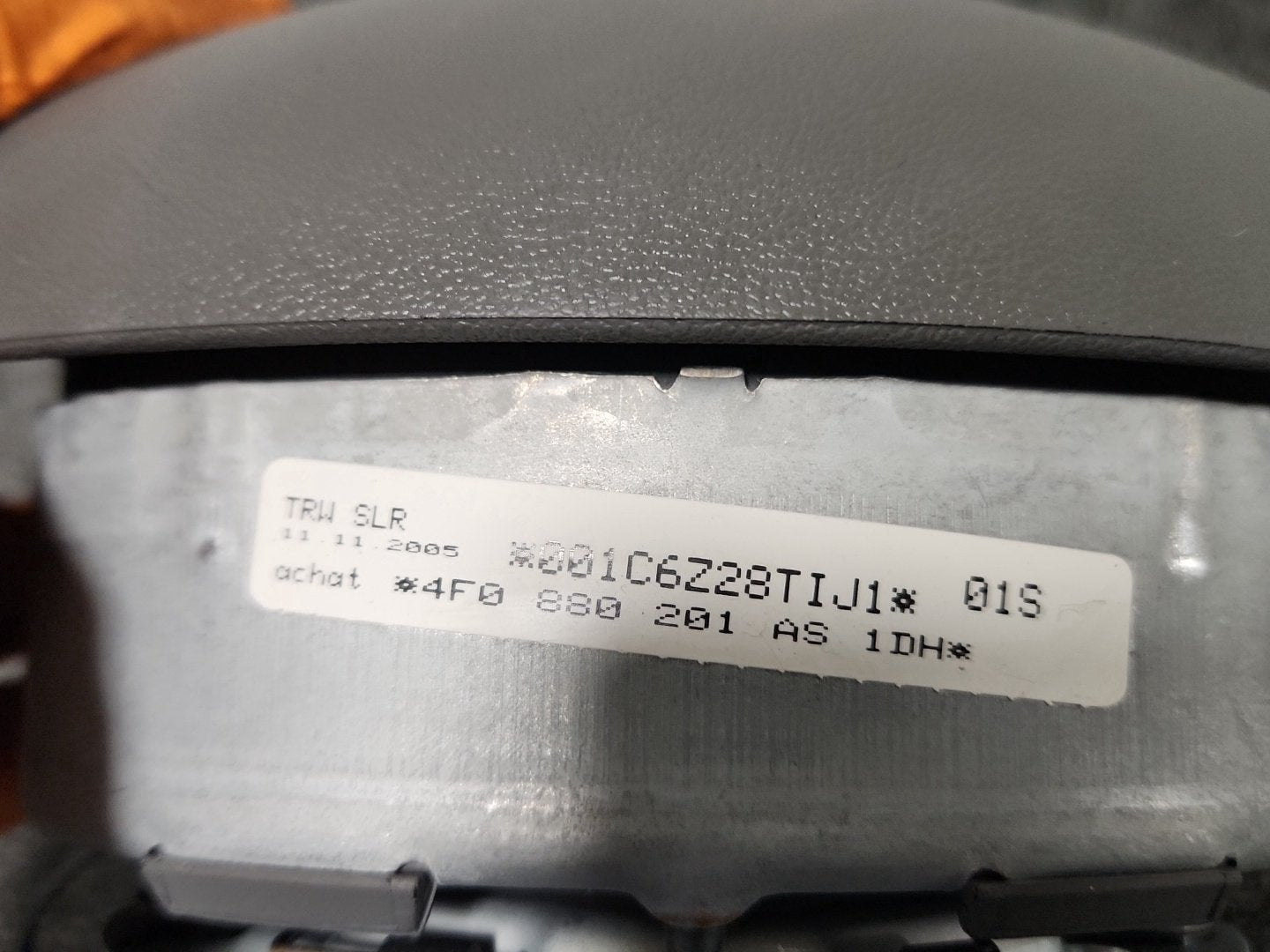 2005 Audi A6 Quattro MK3 (4F) (C6) - Steering wheel Air bag