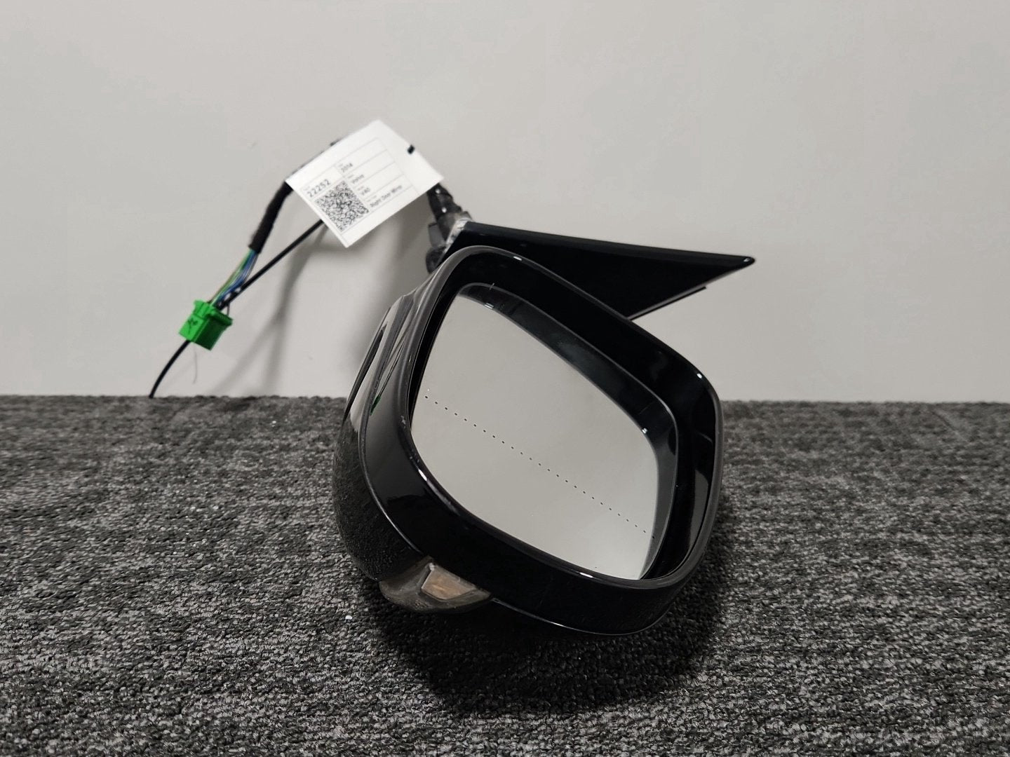 Volvo V40 MK3 (525) Hatchback Genuine Front Right O/S Driver Door Wing Mirror