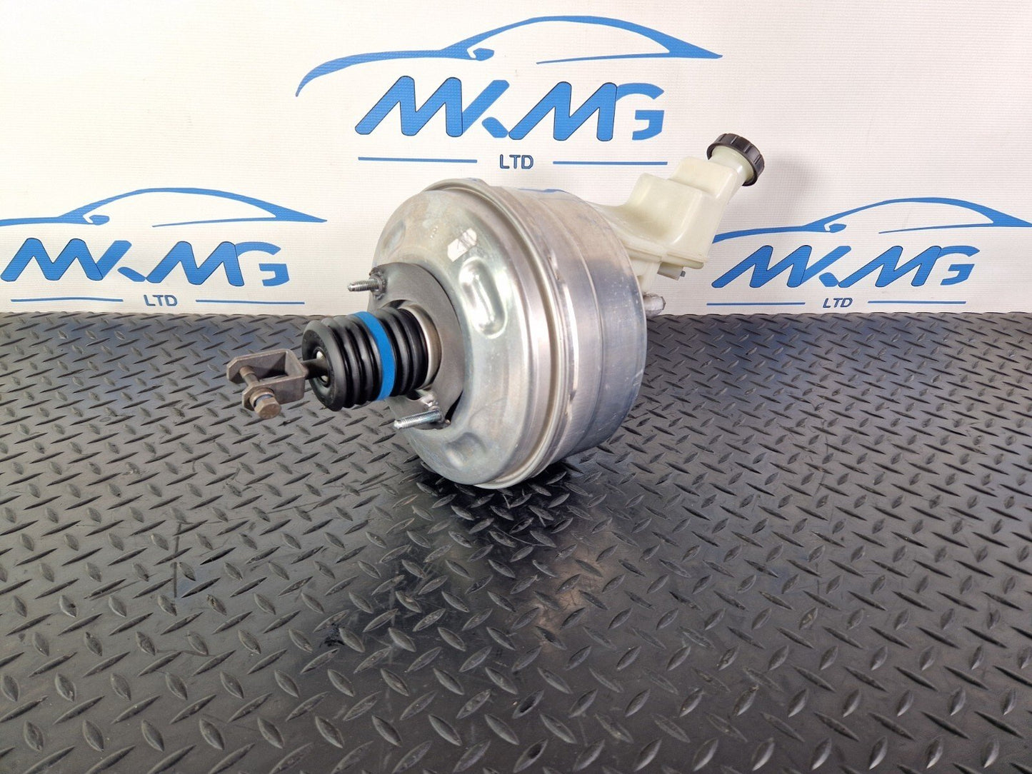 18-ON MERCEDES BENZ A CLASS W177 BRAKE SERVO & MASTER CYLINDER OEM A2474300100