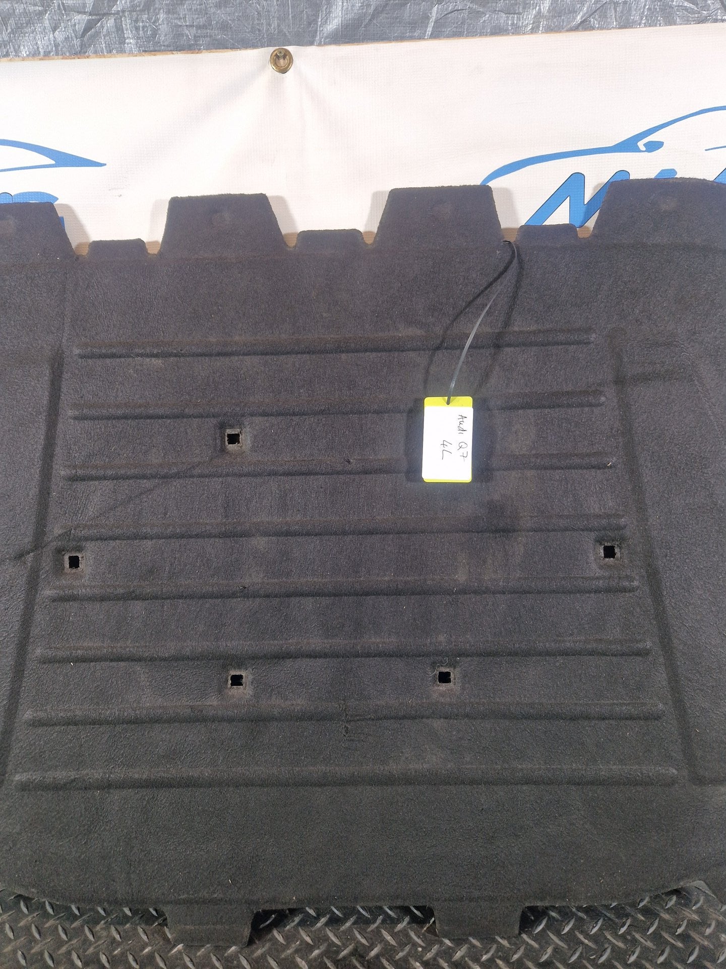 Audi Q7 4L Bonnet Hood Engine Compartment Sound Insulation 4L0863825