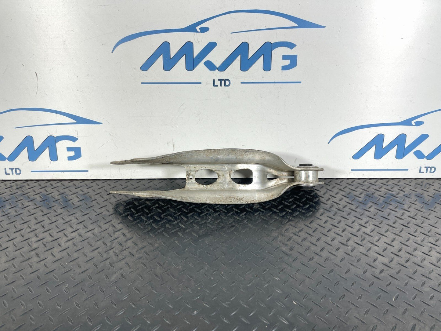16-23 AUDI A5 F5 SPORTBACK REAR RIGHT OR LEFT SIDE LOWER CONTROL ARM 8W0505311H