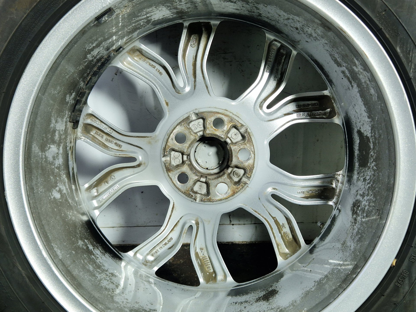 Land Rover Discovery Sport 19" Alloy Wheel with Tyre 235/55/19 ~7mm HK7M-1007-AA