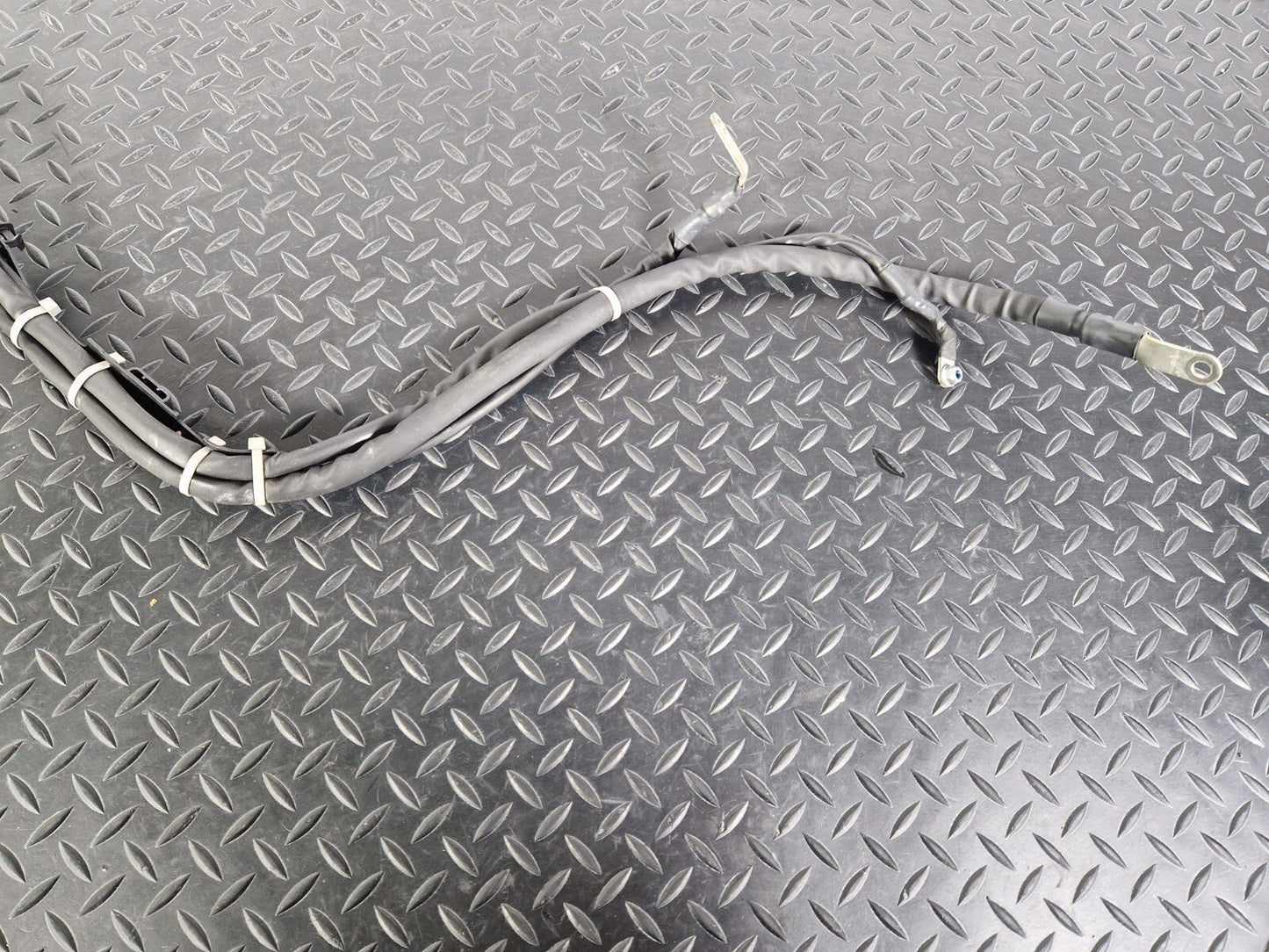 14-21 MERCEDES BENZ C200d W205 BATTERY CABLE WIRING HARNESS A2054402336