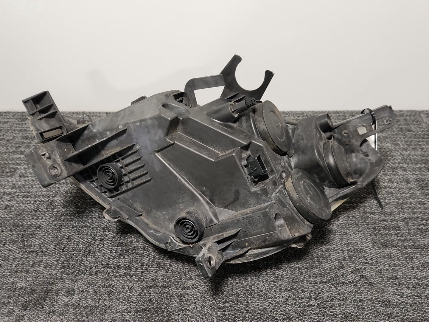 Peugeot Partner MK2 (PH1) (B9) Van Derived Car Front Right Headlight 9682829580