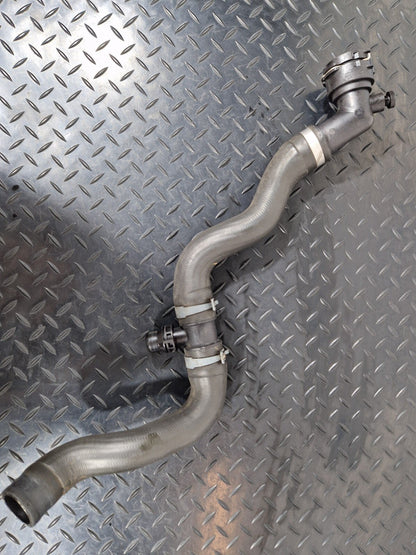 16-19 AUDI A4 B9 GENUINE  WATER COOLANT PIPE 8W0121140 8W0122293