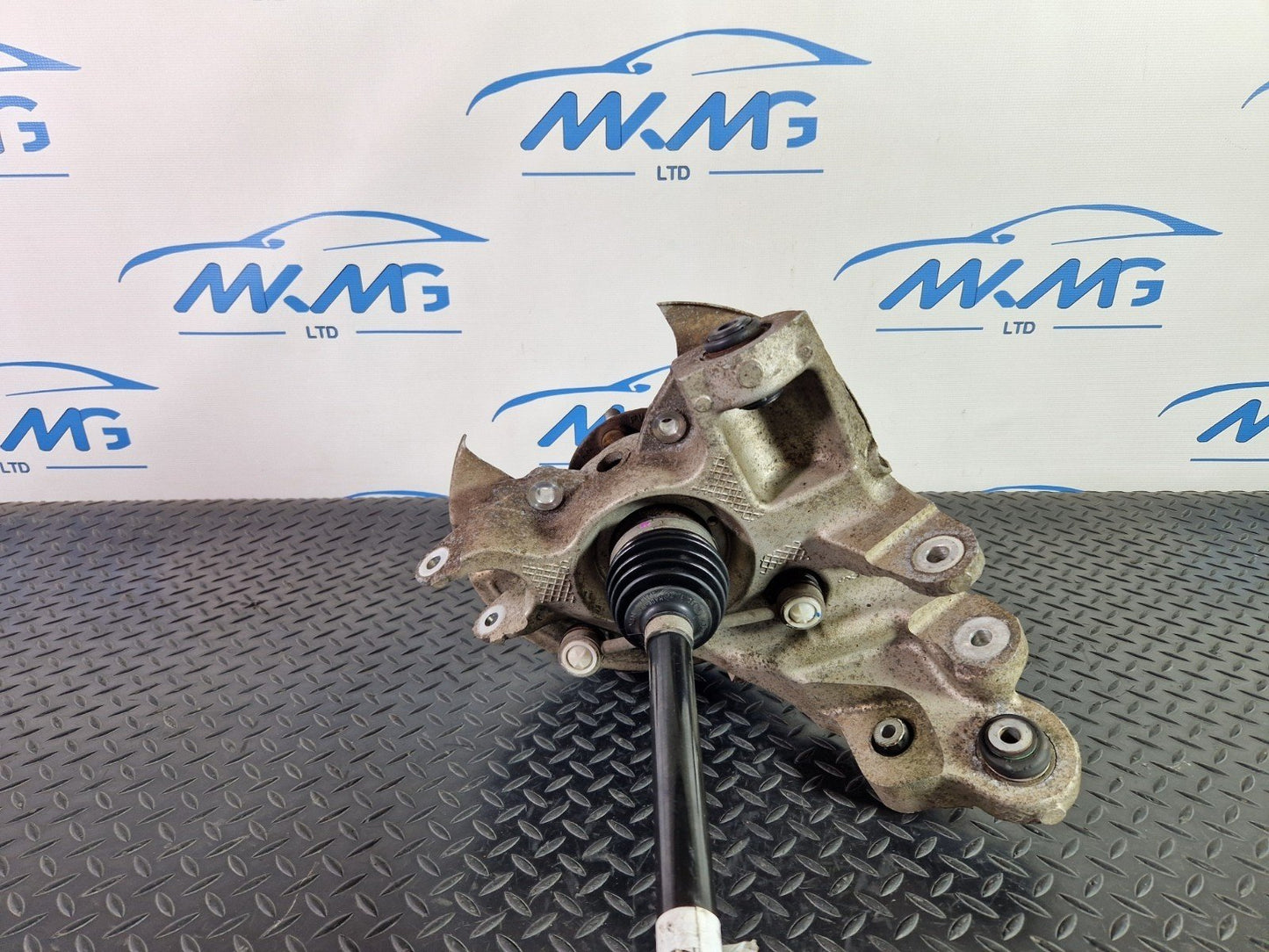 14-19 LAND ROVER L550 OEM O/S/R REAR RIGHT DRIVERS SIDE HUB ASSEMBLY FK725A968AD