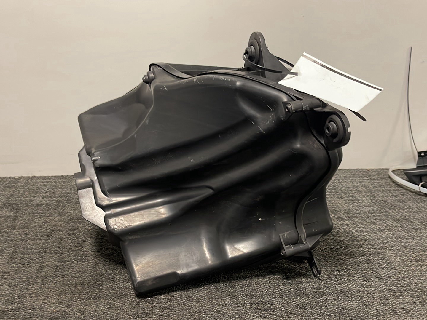 BMW 116i E87 Hatchback Genuine Air Intake Filter Box Housing 7523628 7524412