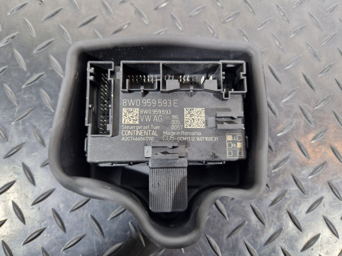 Audi Unknown Part Type 8W0959593E