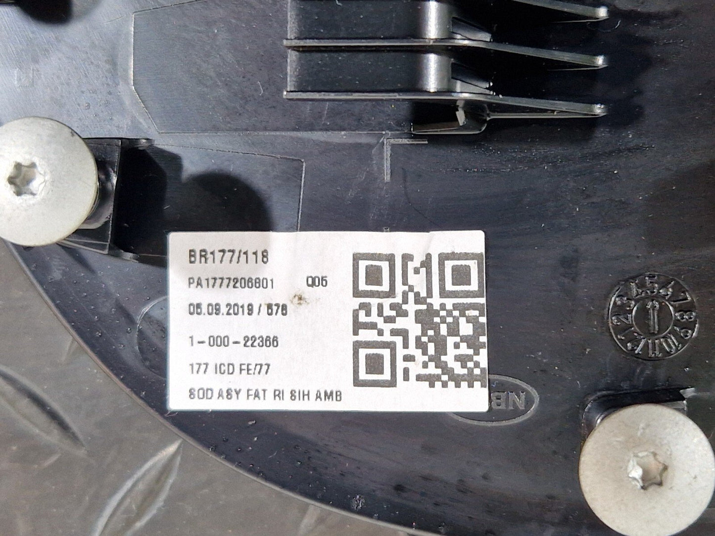 19-ON MERCEDES BENZ A CLASS W177 FRONT RIGHT SIDE DOOR MOULDING TRIM A1777206801