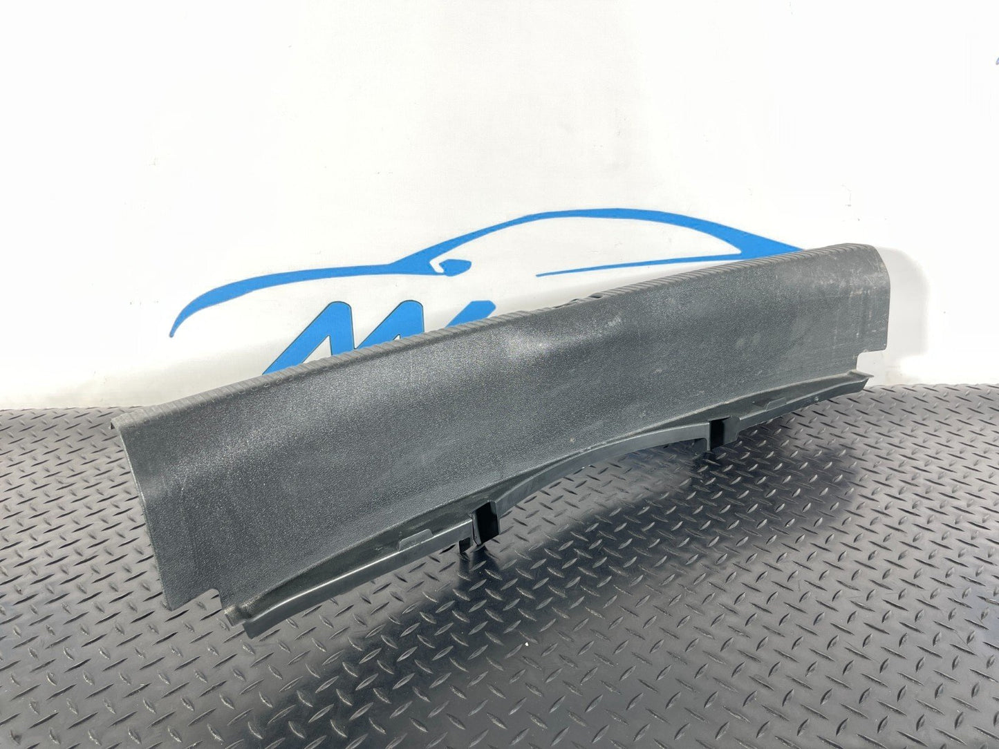 16-19 AUDI A4 B9 GENUINE TAILGATE BOOT LOCK TRIM COVER SILL 8W5863471B