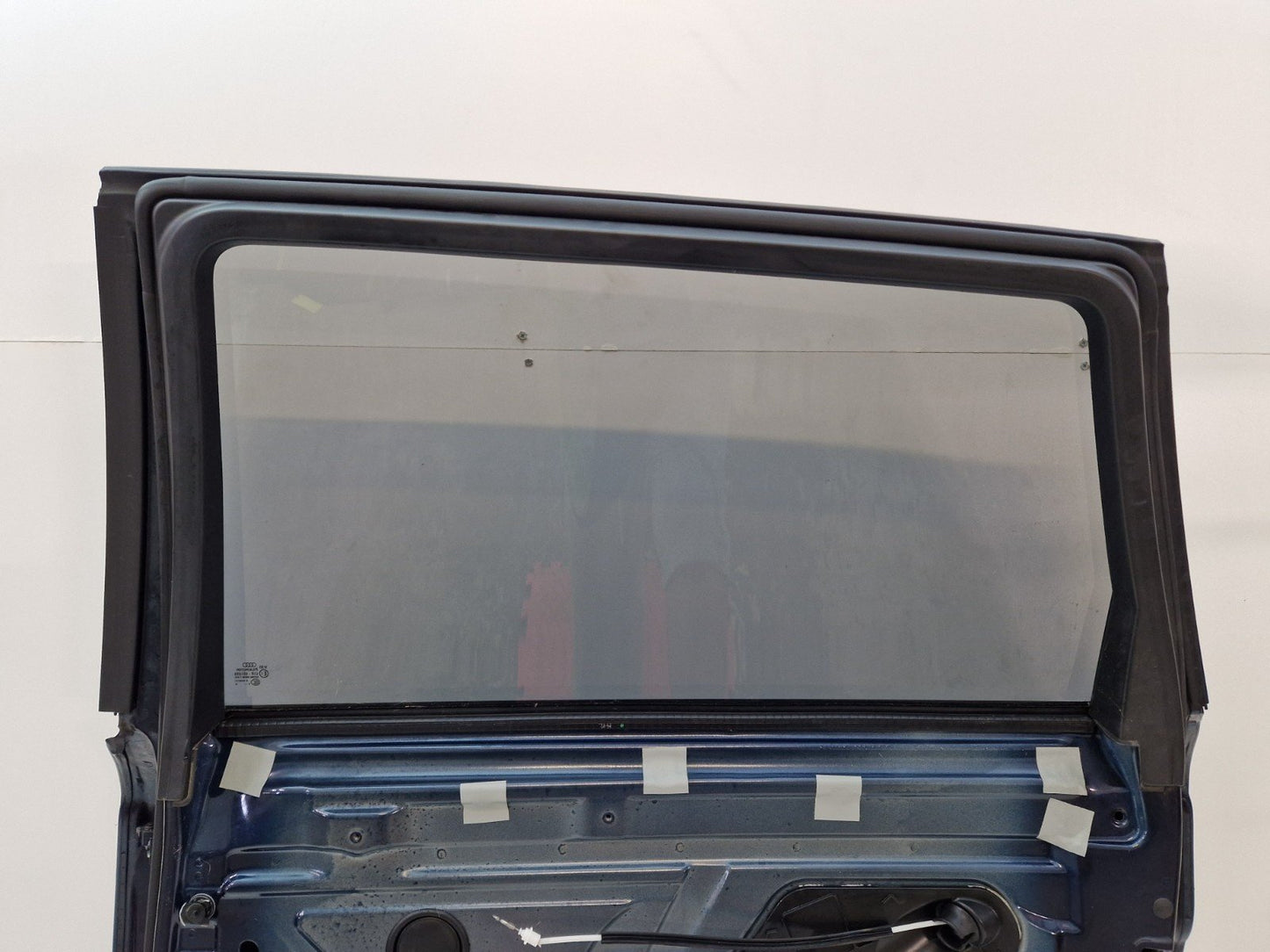 10-15 AUDI Q7 4L GENUINE REAR RIGHT DRIVER O/S/R COMPLETE DOOR IN BLUE (DAMAGED)