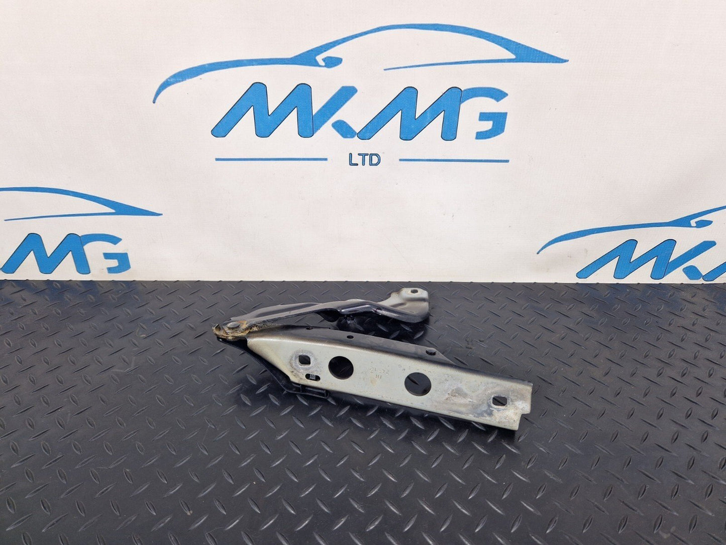 10-18 AUDI A7 4G S-LINE GENUINE BOONET HOOD HINGE 4G8823331D