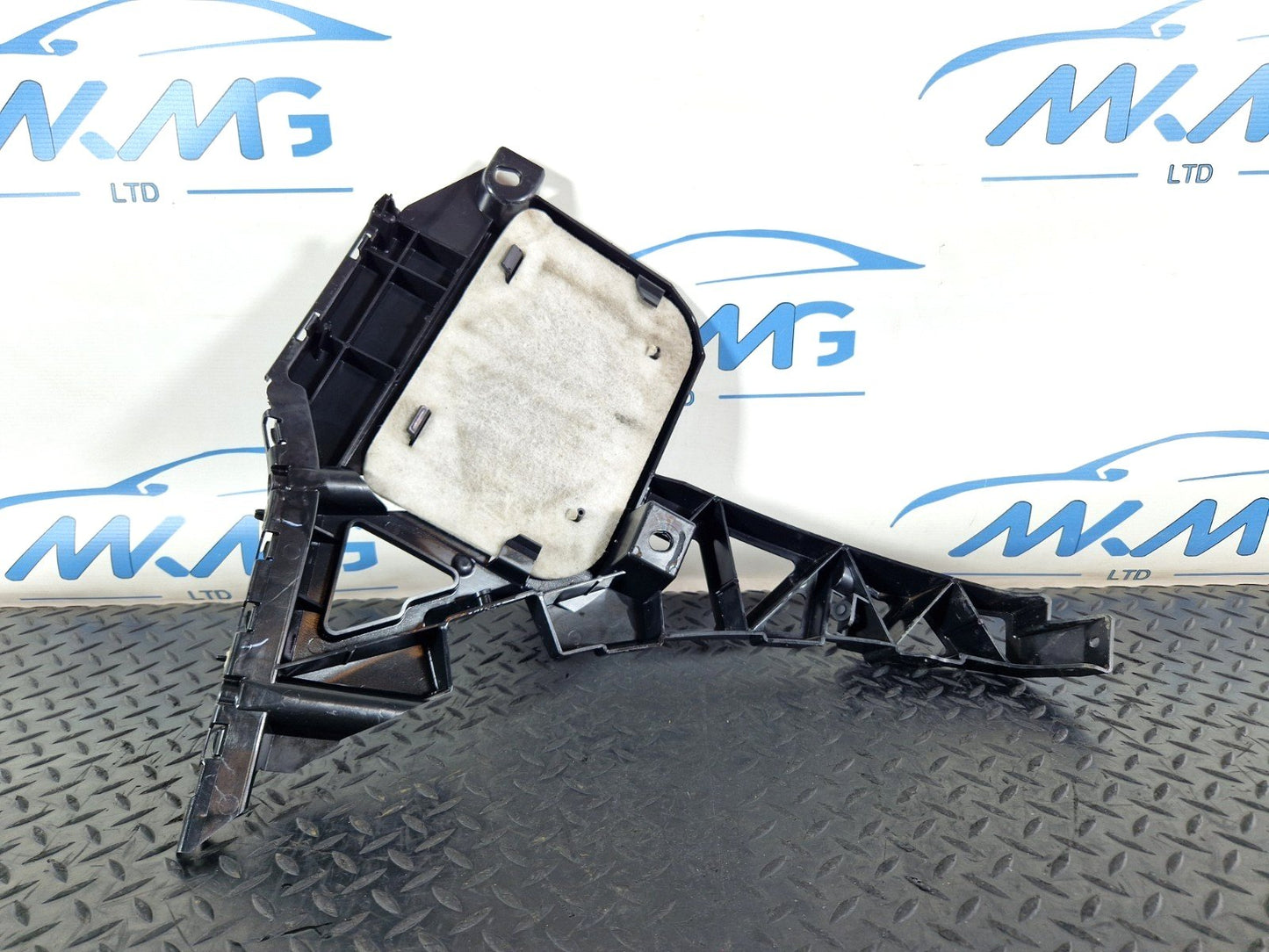 11-19 MERCEDES BENZ ML W166 OEM REAR RIGHT BUMPER SUPPORT BRACKET A1668851221