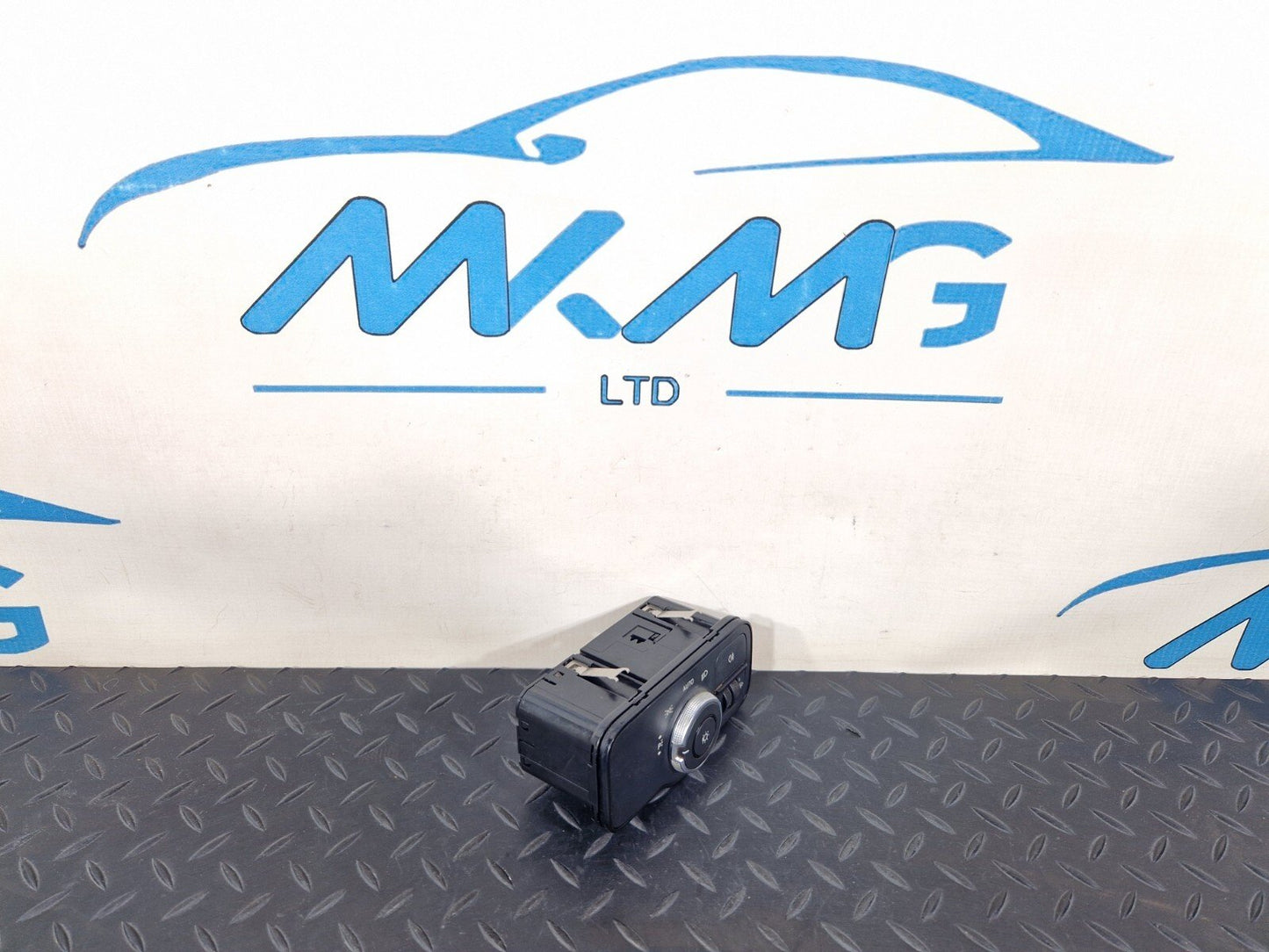 Mercedes-Benz Sprinter W907 Genuine Headlight Control Switch A9079053102