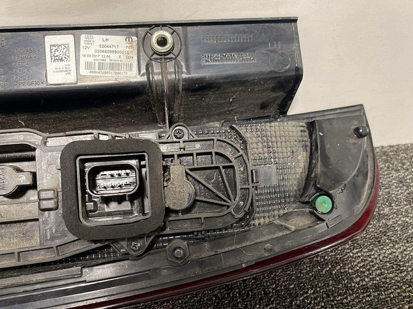 2017 Fiat Doblo MK2 FL (263-1) Genuine Rear Left Passenger Tail Light 52044717