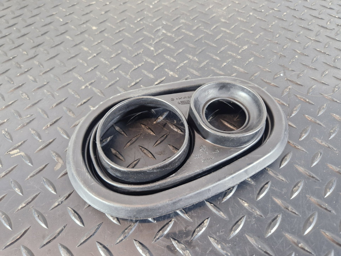 2019 Mercedes-Benz B200d B-Class W247 SUV Body Seal Rubber A2474711000