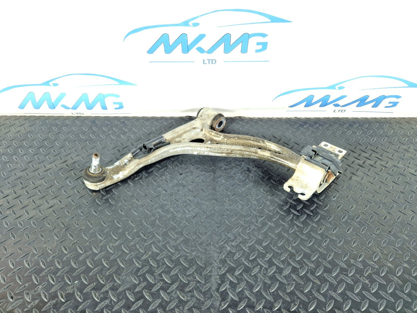 12-18 MERCEDES BENZ W176 OEM FRONT LEFT LOWER SUSPENSION ARM A2463330300