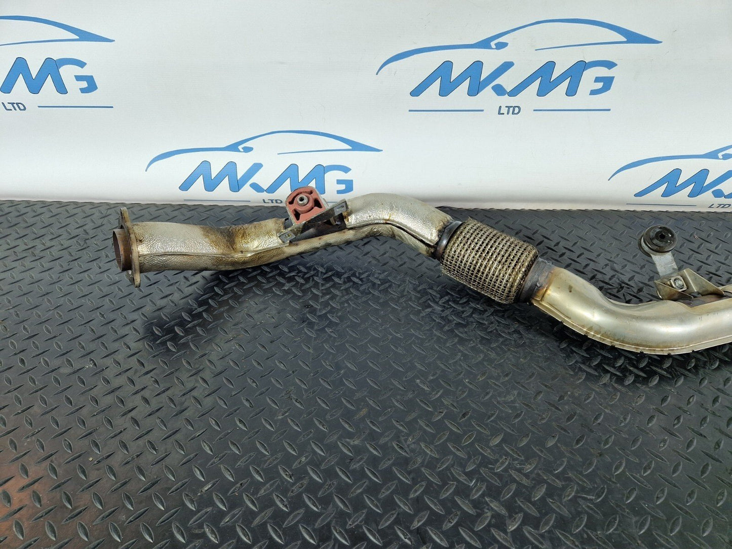 16-19 AUDI A4 B9 GENUINE EXHAUST FLEXIBLE PIPE 8W0253300AM