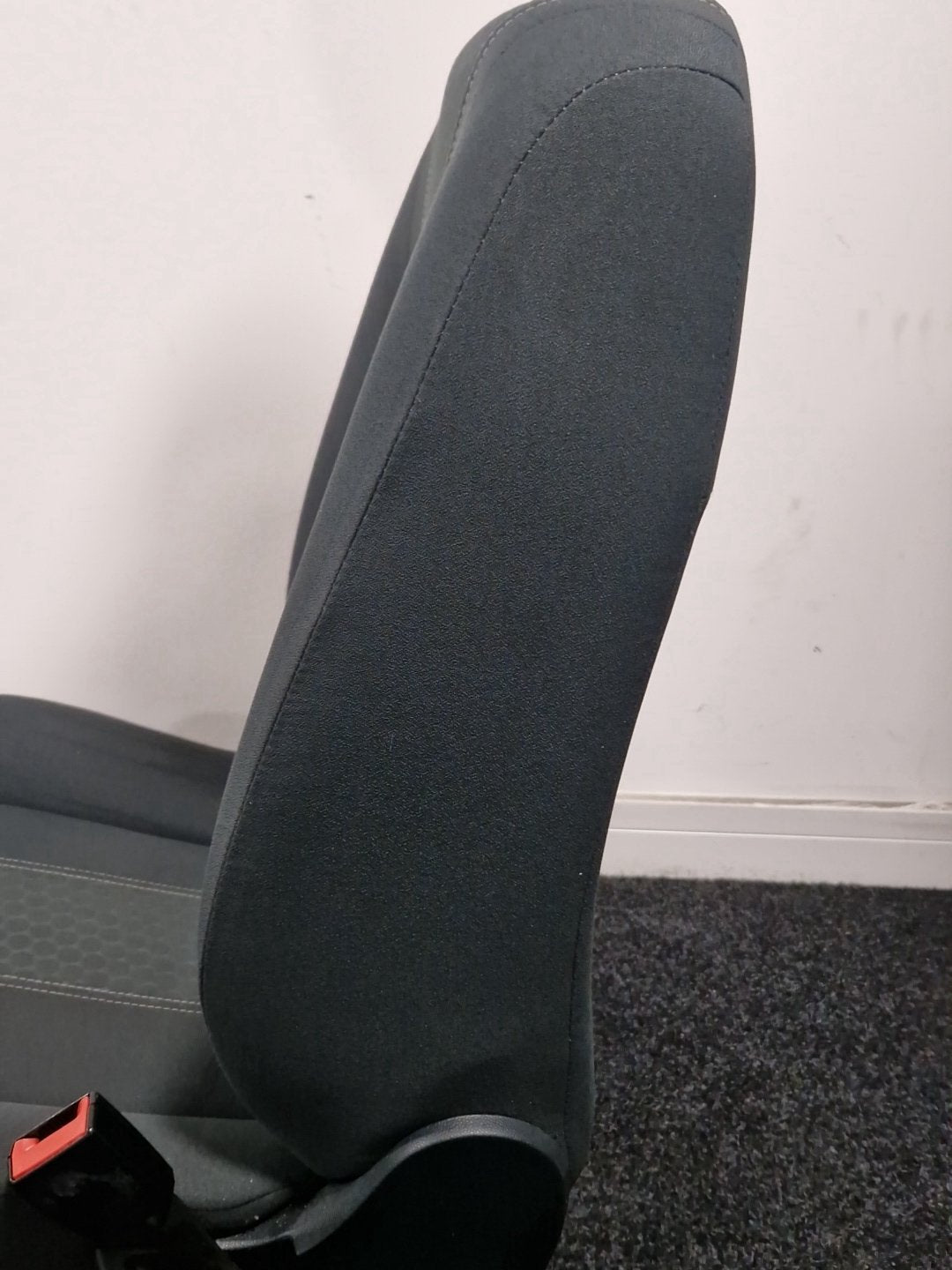 Ford Fiesta MK7 (B299) Hatchback Right Front Seat