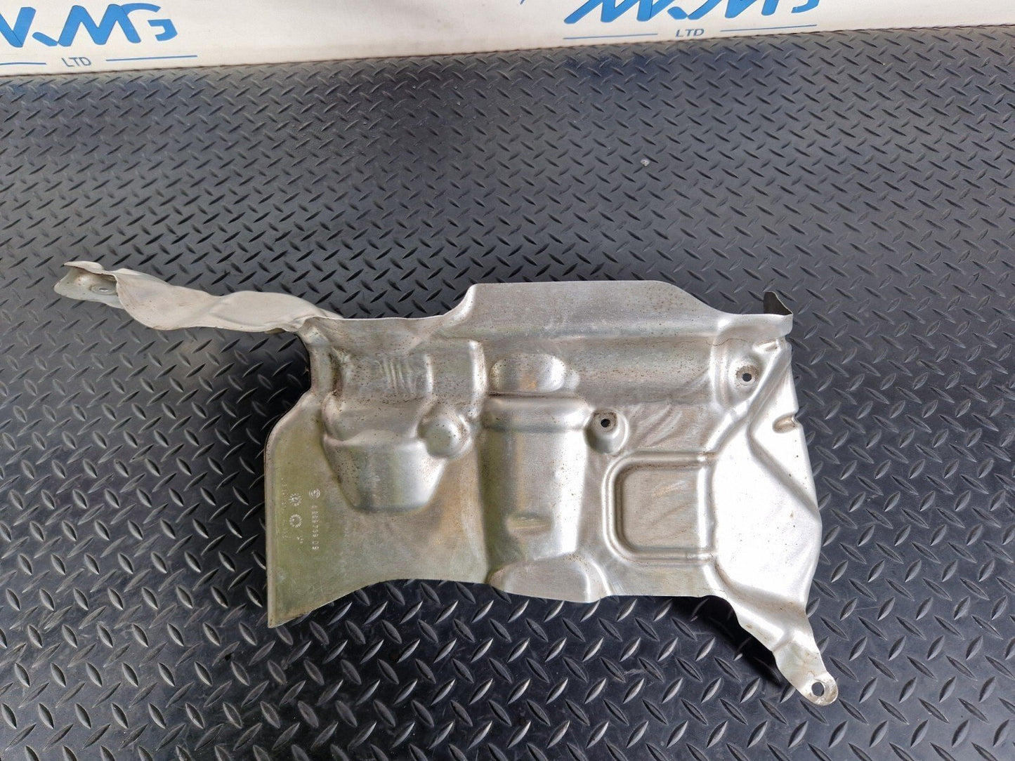 BMW 1 2 X1 X2 SERIES F40 F44 F45 F48 STEERING RACK HEAT RESISTANT PLATE 6869739