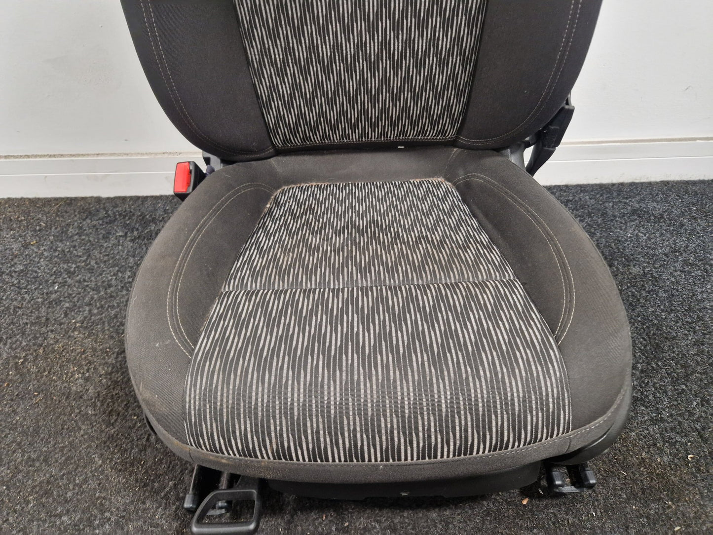 Vauxhall Mokka MK1 (G1U0) SUV Genuine Front Left N/S Passenger Seat