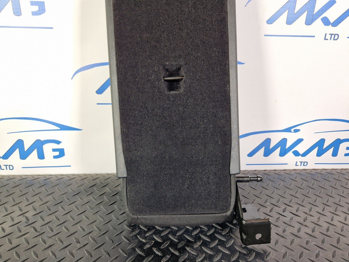 14-21 MERCEDES BENZ C220d W205 OEM REAR LEATHER MIDDLE SEAT BACKREST