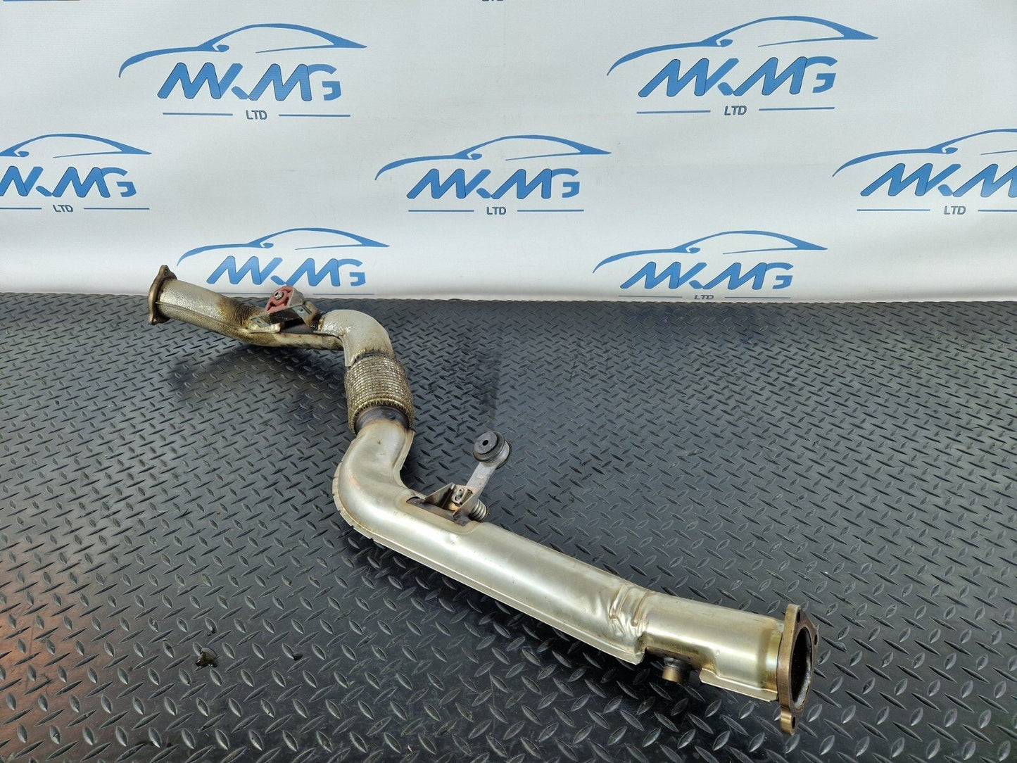 16-19 AUDI A4 B9 GENUINE EXHAUST FLEXIBLE PIPE 8W0253300AM