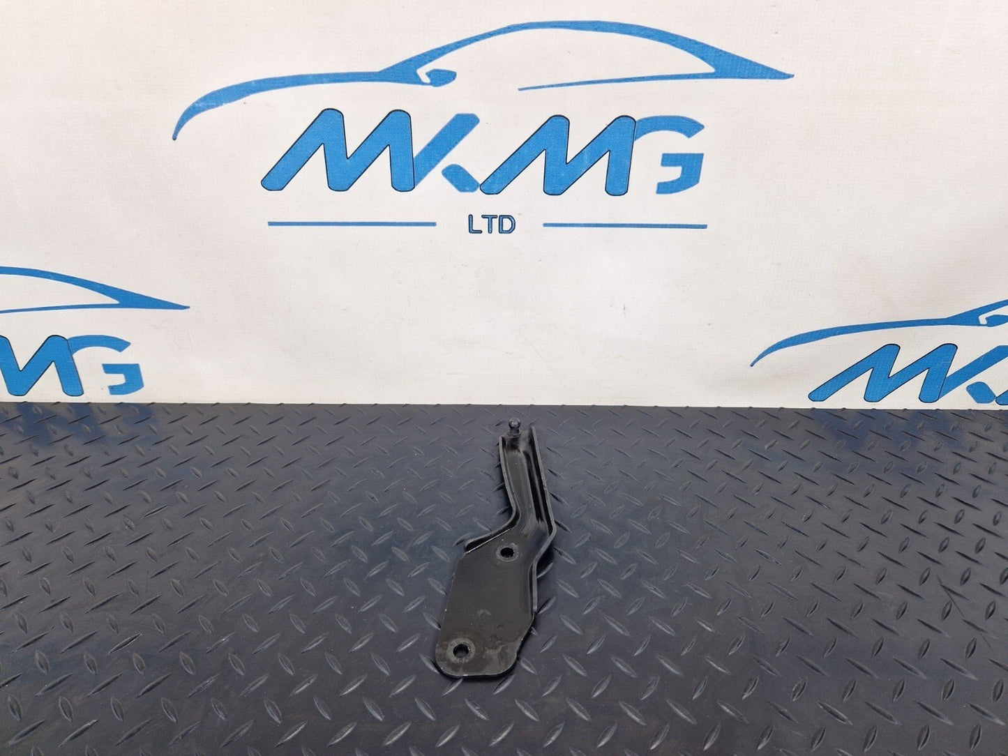 16-24 AUDI A5 F5 CONVERTIBLE REAR RIGHT TAILGATE SUSPENSION MOUNTING 8W7827604