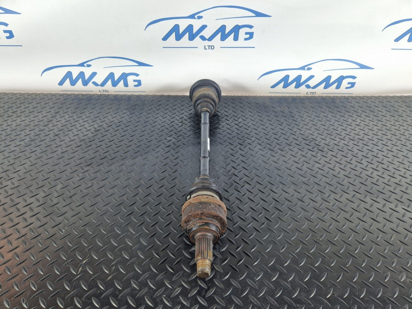 12-18 BMW 3 SERIES F30 F31 LCI LEFT SIDE REAR DRIVESHAFT 8680347