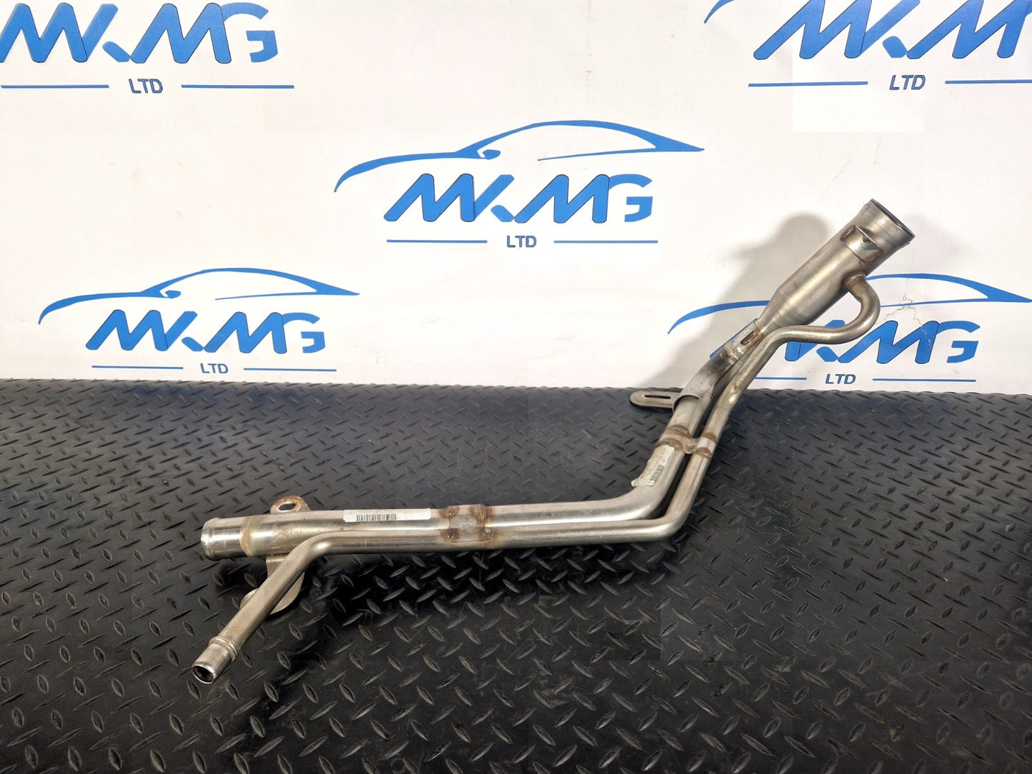 2019-ON  LAND ROVER DISCOVERY L550 LCI FUEL TANK FILLER PIPE LK72-9032-ED