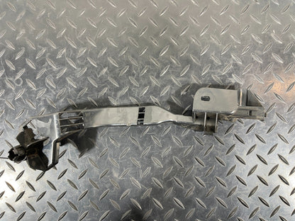14-21 MERCEDES BENZ C300h W205 CABLES HOLDER BRACKET O/S A2055462080