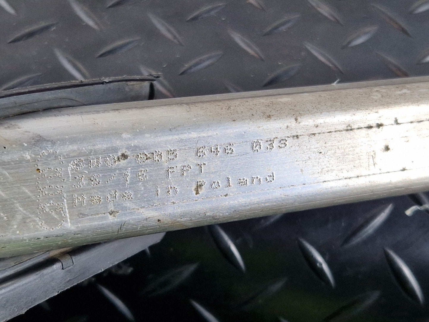 AUDI A4 B9 A5 F5 GENUINE LEFT N/S BUMPER BAR BRACKET 8W0819143B