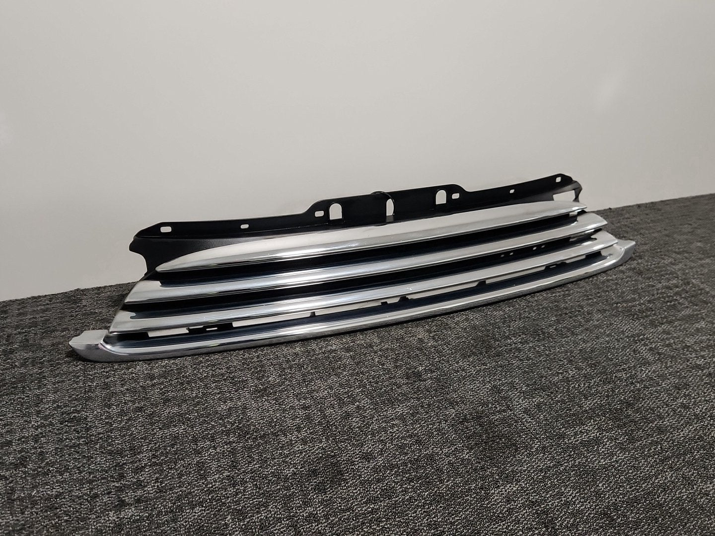 Mini Cooper Clubman R55 Estate Genuine Front Upper Bumper Grille 166149-10