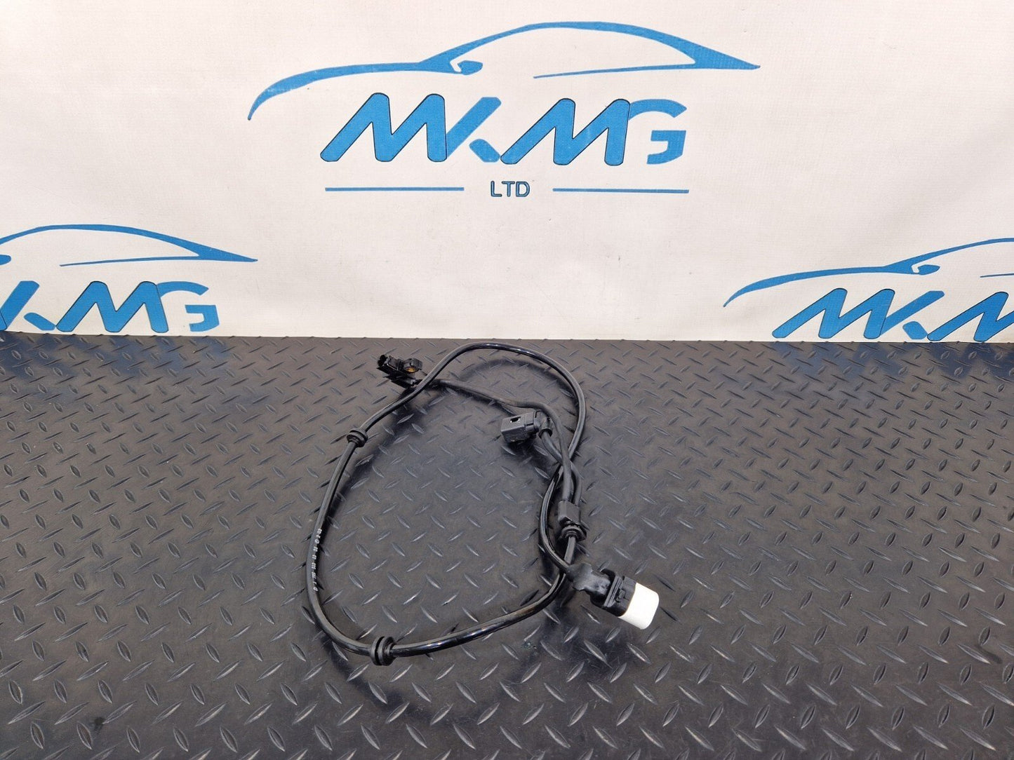 MERCEDES C220 W205 REAR RIGHT O/S PARKING BRAKE & BRAKE WEAR SENSOR INDICATOR