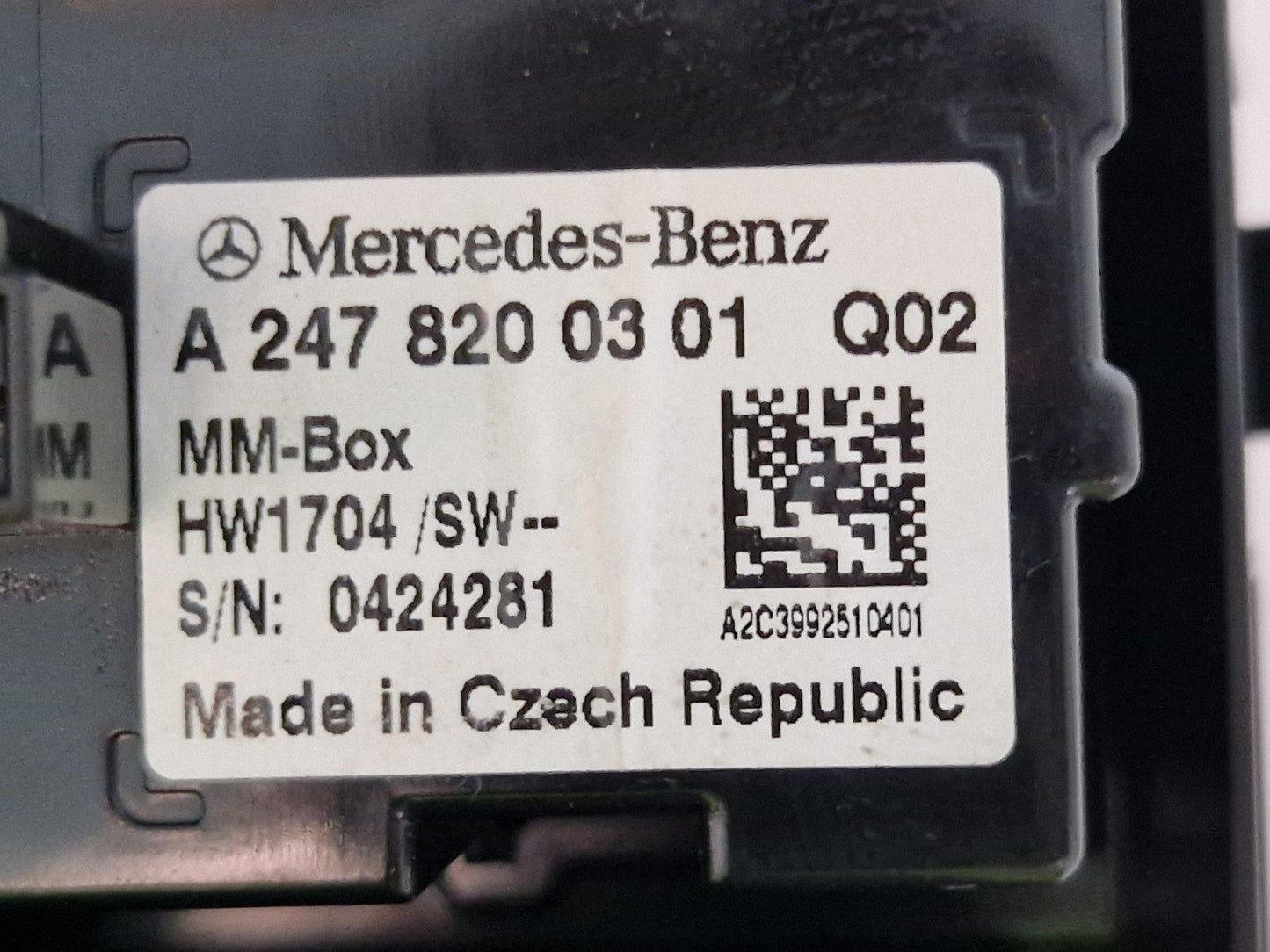 18-ON MERCEDES BENZ CLASS W177 CENTER CONSOLE REAR STORAGE TRIM BOX A1776804101