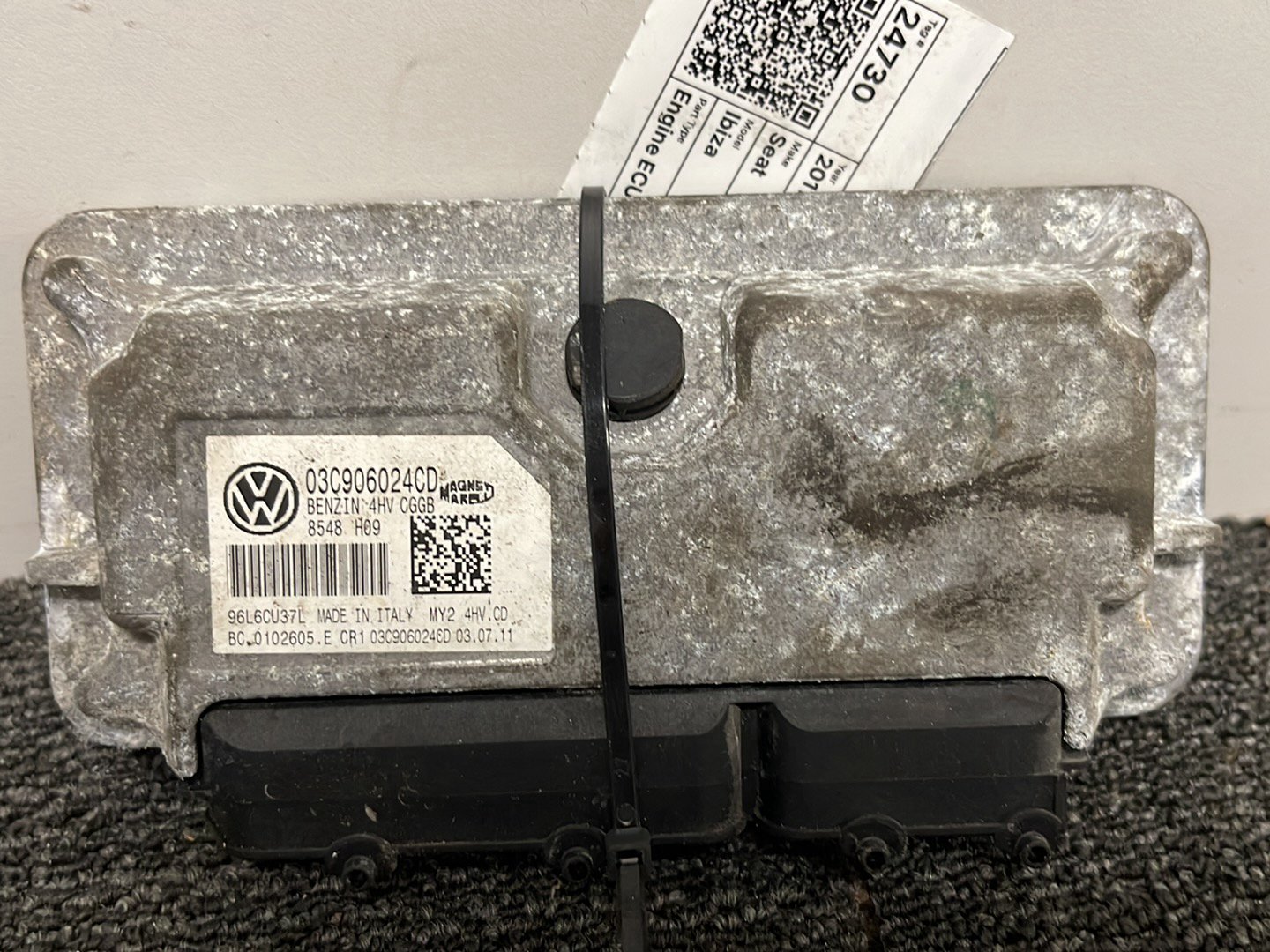 Seat Ibiza MK4 FL- 6J Hatchback Genuine Engine Control Unit ECU 03C906024CD