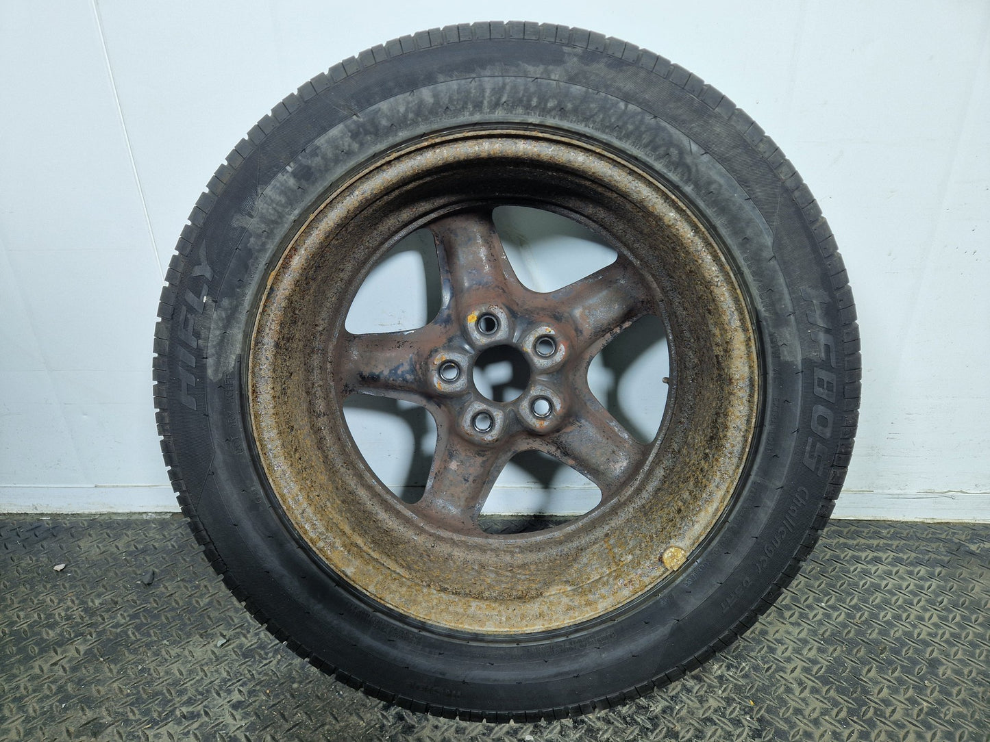 Ford C-Max MK1 17" Alloy Wheel with Tyre 5mm 225/55/17