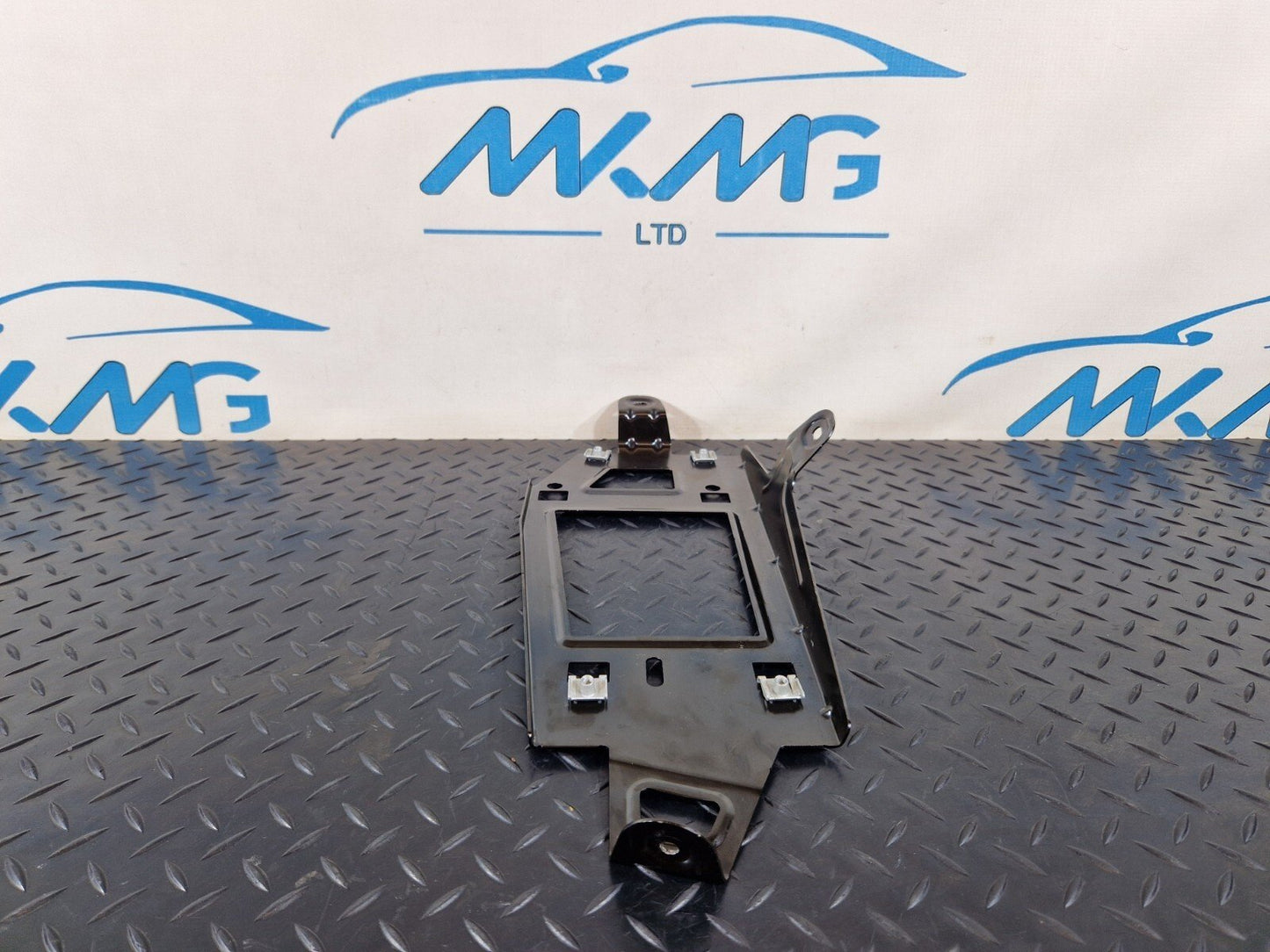 10-15 AUDI Q7 4L OEM REAR RIGHT O/S AMPLIFIER HOLDER MOUNT BRACKET 4L0035464F