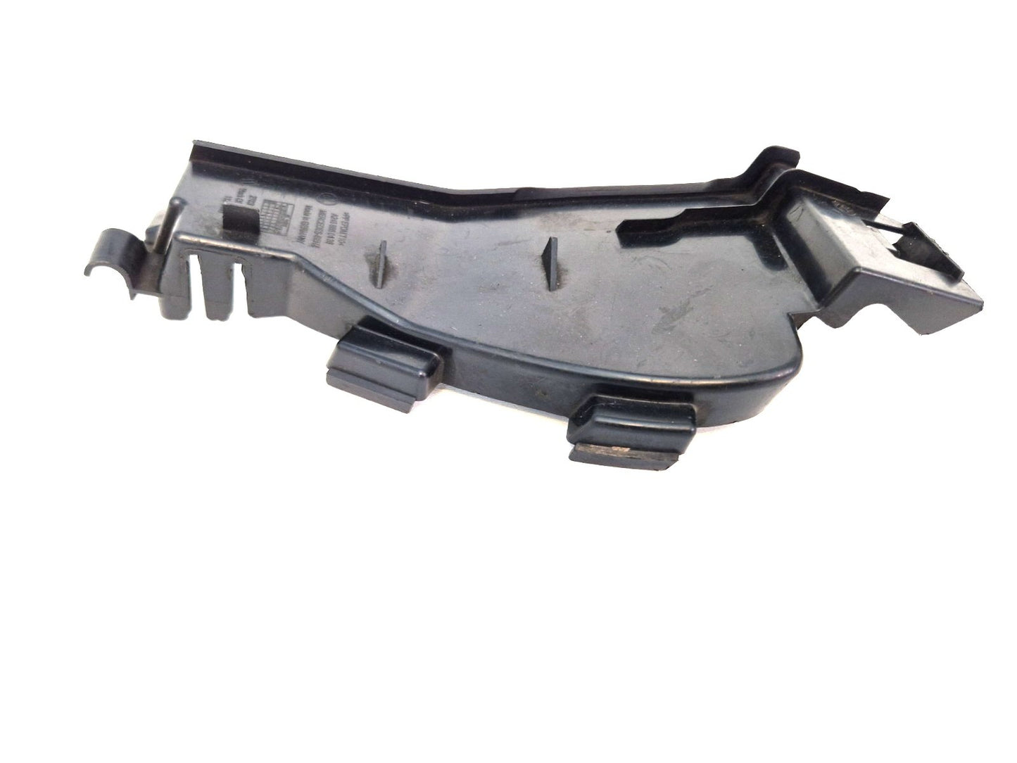 MERCEDES B-CLASS W246 FRONT GRILL MOUNT BRACKET AIR GUIDE A2468880138