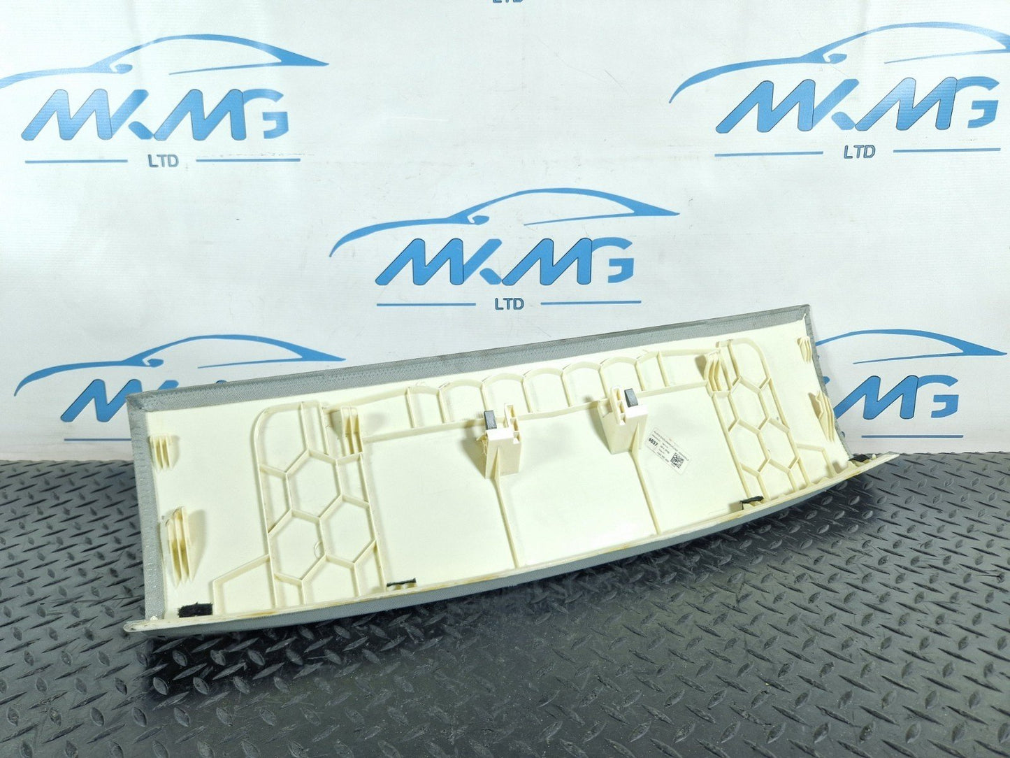 12-18 AUDI A6 C7 GENUINE REAR ROOF TRIM 4G9867839