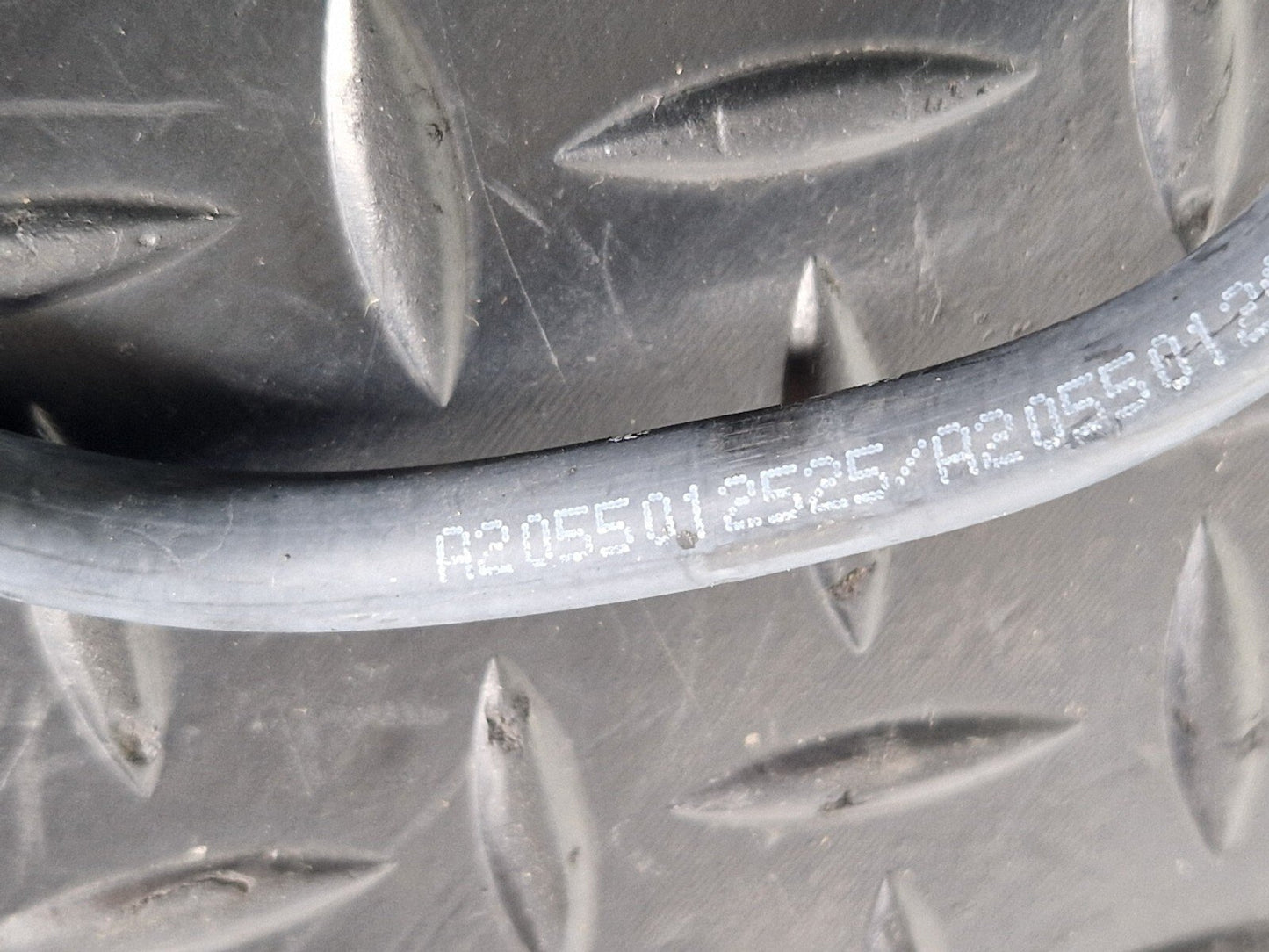 14-21 MERCEDES BENZ W205 WATER COOLING PIPE HOSE LINE A2055012525 A2055012601