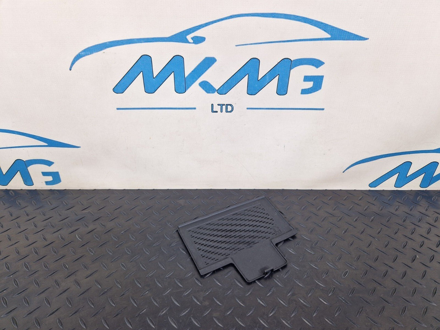 18-ON MERCEDES BENZ A CLASS W177 CENTRE CONSOLE INTERIOR RUBBER INSERT TRIM