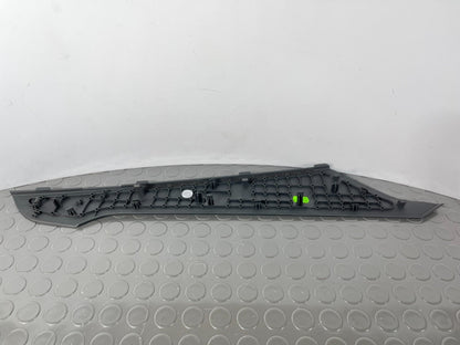 16-19 AUDI A4 B9 GENUINE LEFT PASSENGER SIDE CENTRE CONSOLE TRIM COVER 8W2863305